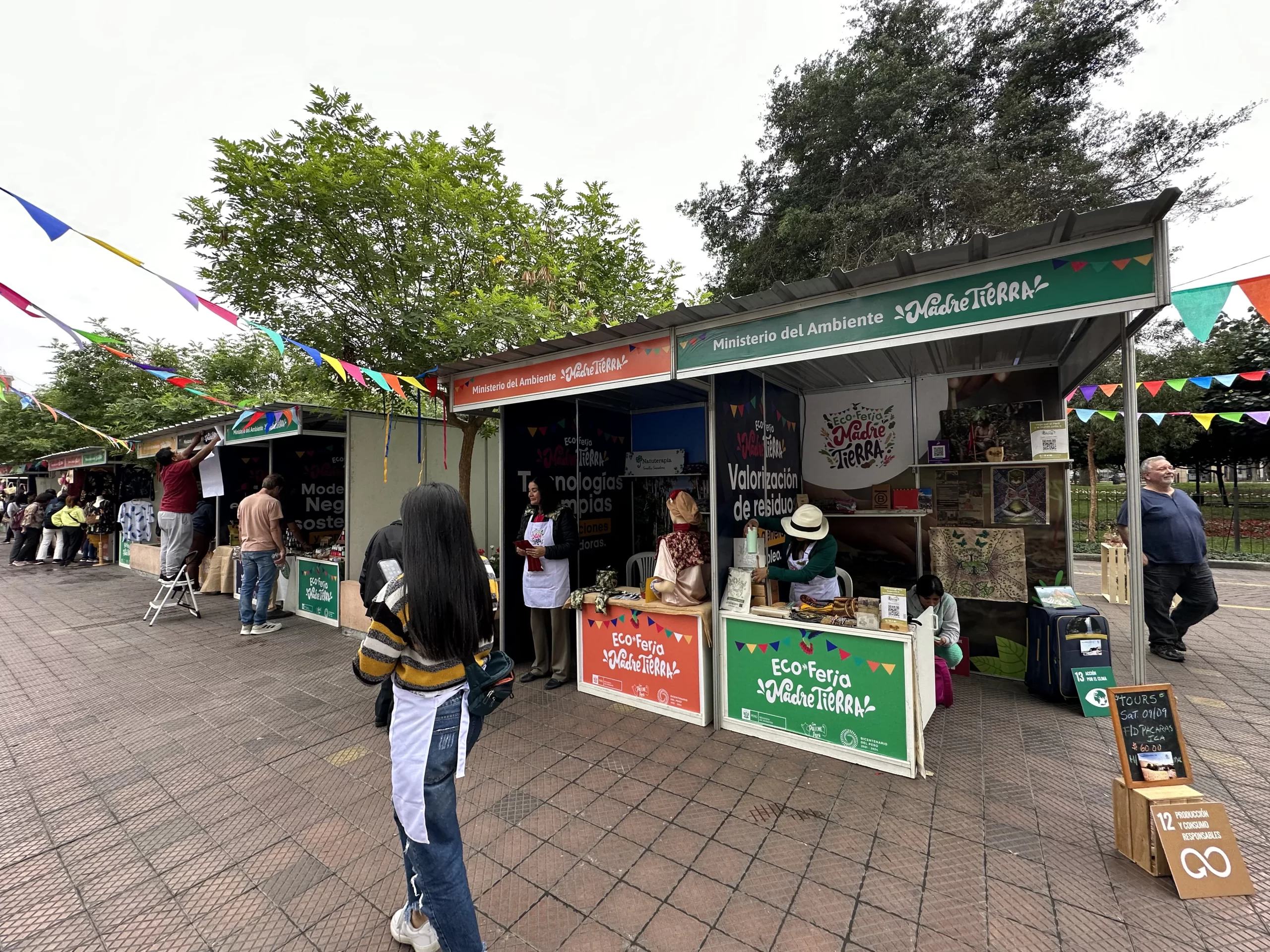 STANDS DE OCTANORM